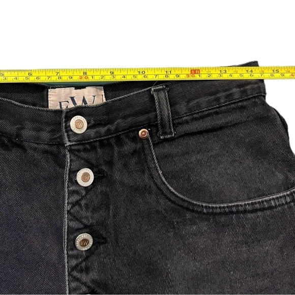 Vintage High  Wasted Shorts in EUC!!!​ - Picture 2 of 3